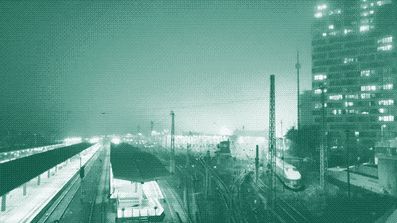 Honestly, i am wondering if the Umwelt- und Naturschutzamt, which gave the approval, considered light pollution at all. During freezing temperatures and fog, you have a layer of aerosols that thickens with the decreasing temperature and additionally scatters the artificial light. No one can tell me that this has no effect on the enviroment. Maybe it was okayish because the lights switch off at 9pm?